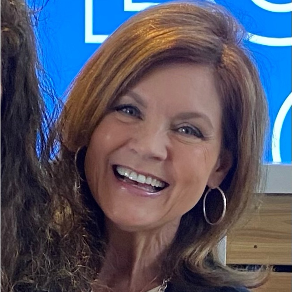 Meet your Posher, Laurie